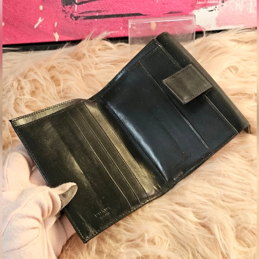 🖤 Prada Bi-Fold Nylon Wallet –Men's / Unisex Italian Craftsmanship 🖤